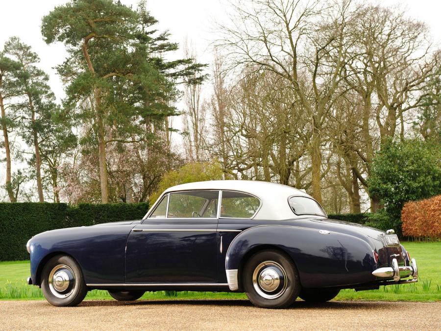  Lagonda 3-Litre Sports Saloon 2-Door by Tickford 1954 года  (фото 6 из 6)